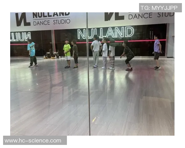 杭州街舞队技术探讨：如何提升街舞技巧与团队协作能力